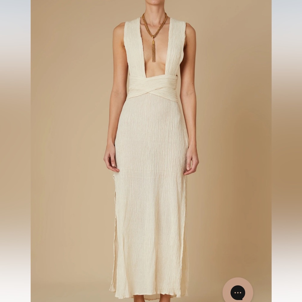 Elegant Cream Sleeveless Dress